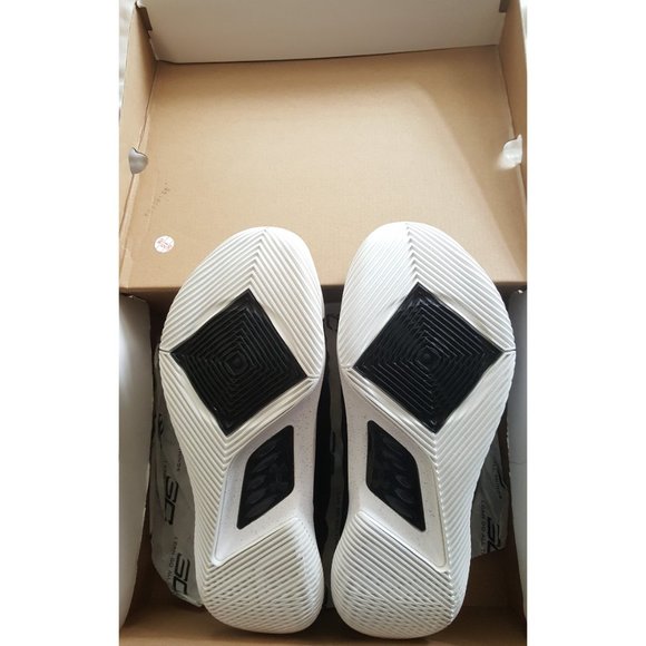 UNDER ARMOUR CURRY 5 'Black White' Basketball Shoes Sneakers - Picture 8 of 9